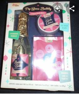 lot 23150 image: 2 Pop Some Bubbly Bath Time Gift Sets Original Bubble Scent