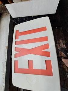 lot 8054 image: exit sign.