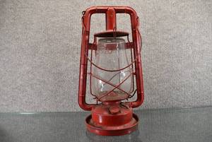 lot 1328 image: Vintage Dietz Fitzall NY USA Oil Lantern  Monarch Railroad  Glass and Metal  13 Tall