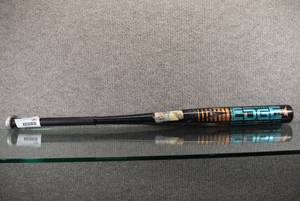 lot 1350 image: Easton Extra Edge Softball Bat MDL SA4  29 oz, 2 14 Barrel, Cushion Grip  34