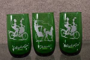 lot 1394 image: Lot of 3 Anchor Hocking FOREST GREEN The Hansom & A Bicycle for Two Gay Nineties ROLY POLY Tumbler  Glass  5 Tall