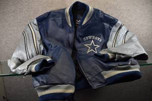 lot 1341 image: Dallas Cowboy Leather Jacket Size Med  Made by Mirage 100% Leather