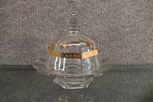 lot 1428 image: Lidded Glass Dish With Gold Accent  7.5 W x 6.5 T