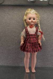 lot 1438 image: Vintage Sleeping Girl Doll  Eegee Co. #6  19