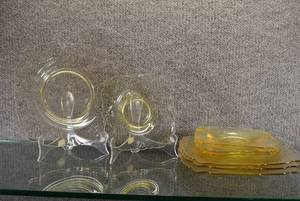 lot 1450 image: Set of 8 Heisey Depression Glass Plates and Saucers  Elegant  9 Tall