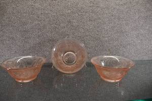 lot 1496 image: Lot of 3 Vintage Pink Beaded Bowls with Flower Design  5 12
