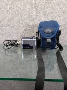 lot 1571 image: Vintage Polaroid Digital Video Camcorder  8.3mmF3.0