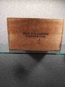 lot 1577 image: Vintage Trojan Powder Co. Allentown, Pa Powder Wood Box  Tongue and Groove Assembly  9 12 x 19 12