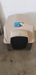 lot 4336 image: 2 Dog Kennels. One Complete And Intact And One Cracked And Missing Hardware. Both 40 x 30 x 30