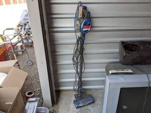 lot 2956 image: Shark Rocket Vacuum Cleaner HV300 26