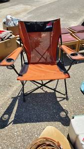 lot 4166 image: Kijaro Camping Chair