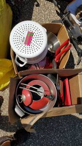 lot 4186 image: Pots and Pans