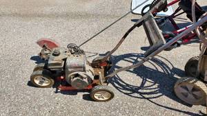 lot 4195 image: Sears Gas Edger, Paint Sprayer