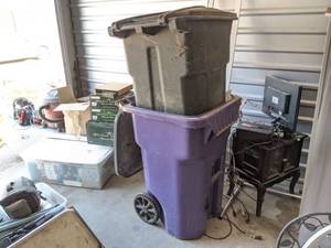 lot 4200 image: (2) Trash Cans With Wheels