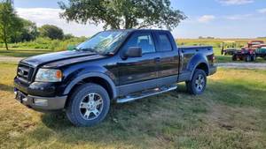 lot 9001 image: 2005 Ford F150 5.4L Triton