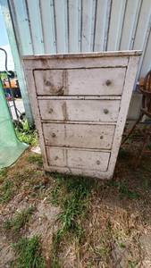 lot 9005 image: Antique Dresser