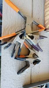 lot 9021 image: (8) Hand Clamps