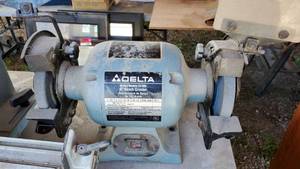 lot 9064 image: 6in Delta Bench Grinder