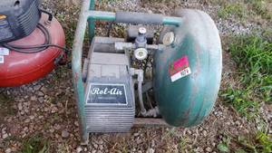 lot 9079 image: Rol-Air Air Compressor