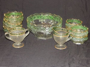 lot 3148 image: Collector Glassware (10 items)