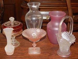 lot 3125 image: Unique Pink Glassware & Vases