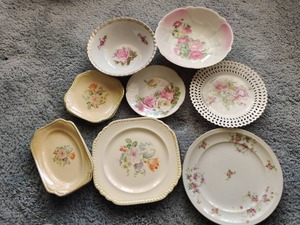 lot 3164 image: Collector Plates & Bowls
