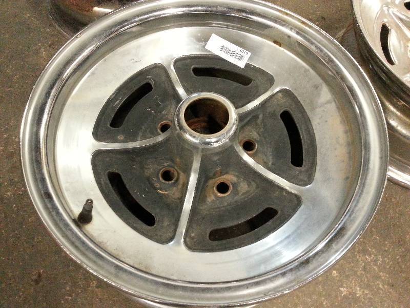 lot 1019 image: Original full size Buick 15 diameter X 6 wide factory Rally style wheel