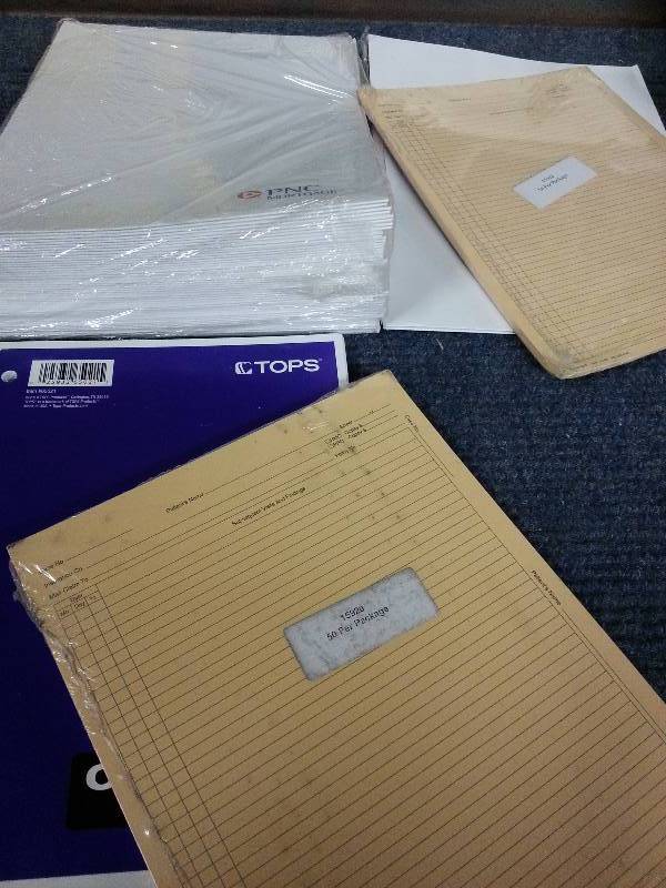 lot 1033 image: Over 30 lbs. of new paper products presentation folders and more