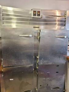 lot 8005 image: Traulsen. 4 door combo refrigeratorfreezer