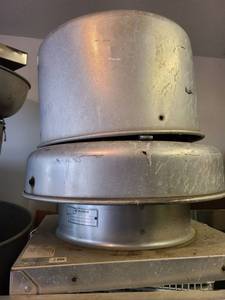 lot 8006 image: Greenheck rooftop exhaust fan
