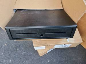 lot 8052 image: value Line cash drawer