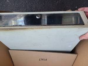 lot 8053 image: cash drawer white