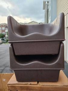 lot 8055 image: lot of 2 booster seats