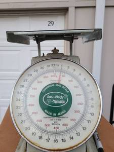 lot 8058 image: 32 ounce scale
