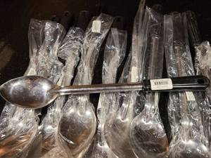 lot 8069 image: lot of (10)  15 inch serving spoons with black handle (new)