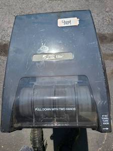lot 9004 image: pro link hand towel dispenser