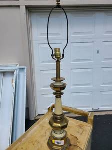 lot 9011 image: ornate lamp