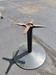 lot 9012 image: metal table base
