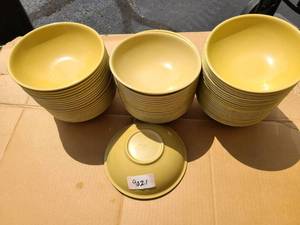 lot 9021 image: lot of 55 each 8 inch Volrath bowls