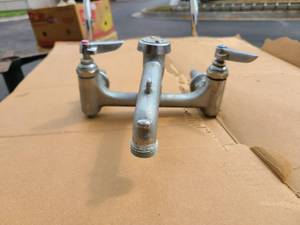 lot 9034 image: commercial faucet