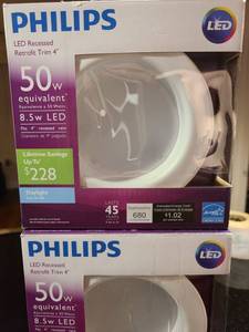 lot 8081 image: Philips LED Downlight Spotlight 50W Equivalent Dimmable Soft White Light Bulb
