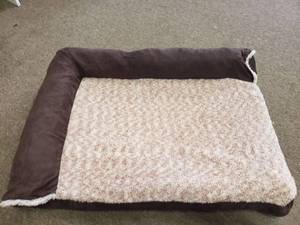 lot 511016 image: Furhaven Pet - Plush Orthopedic Sofa, L-Shaped Chaise Couch, Ergonomic Contour Mattress