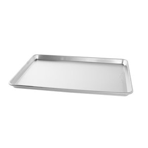 lot 511085 image: Nordic Ware Aluminum Extra Large Cookie Sheet
