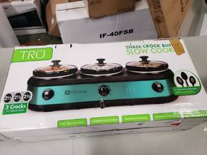 lot 511109 image: TRU Buffet Slow Cooker 3-Crock Set, Copper