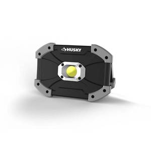 lot 33 image: Husky 700 Lumens LED Utility Light 1003 232 017