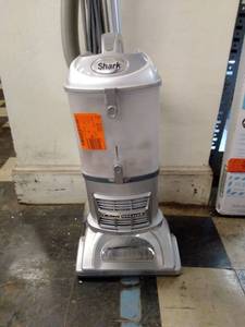 lot 60 image: Navigator Lift-Away DLX Vacuum Cleaner