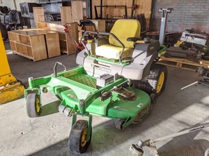 lot 6083 image: John Deere ZTrack 757