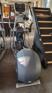 lot 6105 image: Precor Ellipitical Machine