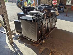 lot 6141 image: Pallet Of Assorted Computer Components, Keyboards, Printer, Monitors And More