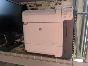 lot 6142 image: Bulk Computer Components, CPUs, Monitors, And HP Printer